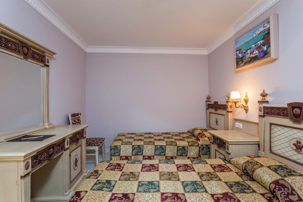 Acg Palace Hotel 5*